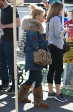 JESSICA SIMPSON Out Shopping in Los Angeles 01/08/2017