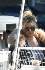 JESSICA SIMPSON Out Shopping in Los Angeles 01/08/2017