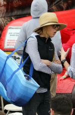 JULIE BOWEN Shopping at Farmer