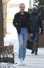 KARLIE KLOSS Arrives Back at Her Home in New York 01/16/2017