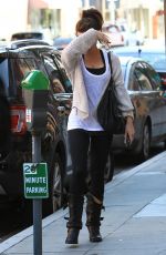 KATE BECKINSALE Arrives at a Doctors Office in Beverly Hills 01/16/2017