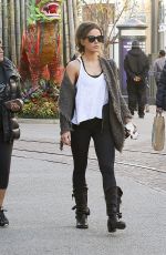 KATE BECKINSALE Shopping at Elizabeth & James at The Grove in West Hollywood 01/30/2017