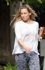 KATE HUDSON Leaves Bradley Cooper