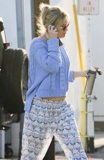 KATE HUDSON Out and About in Brentwood 01/06/2017