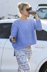 KATE HUDSON Out and About in Brentwood 01/06/2017