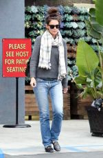 KATIE HOLMES Out for Lunch at Jasmine Thai in Calabasas 01/18/2017