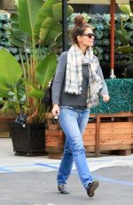 KATIE HOLMES Out for Lunch at Jasmine Thai in Calabasas 01/18/2017