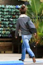 KATIE HOLMES Out for Lunch at Jasmine Thai in Calabasas 01/18/2017