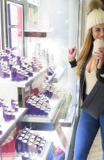 KATIE SALMON Shoping for Rings in Manchester 01/05/2017