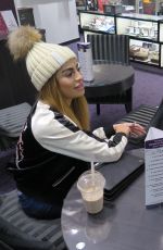 KATIE SALMON Shoping for Rings in Manchester 01/05/2017