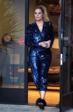 KHLOE KARDASHIAN Leaves a Studio in Los Angeles 01/12/2017