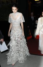 KIM KARDASHIAN and KENDALL JENNER Arrives on the Set of 