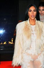 KIM KARDASHIAN and KENDALL JENNER Arrives on the Set of 