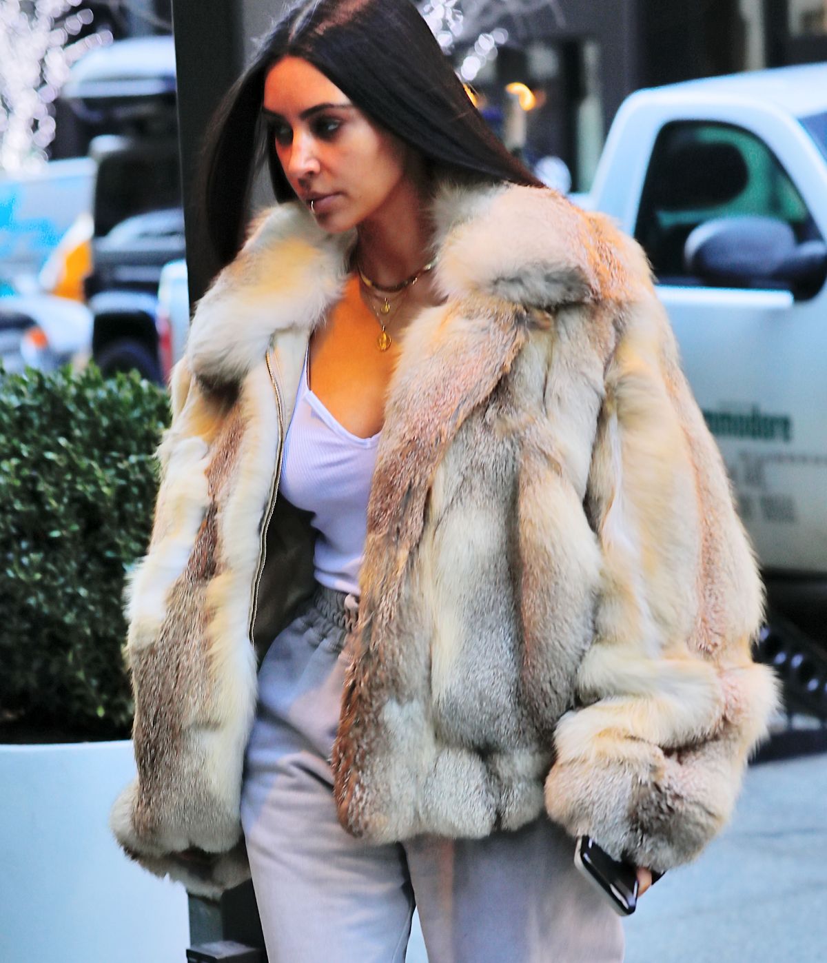 KIM KARDASHIAN Out for Lunch in New York 01/16/2017 – HawtCelebs