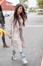 KOURTNEY KARDASHIAN Arrives at an Art Class in Los Angeles 01/03/2017