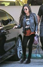 KOURTNEY KARDASHIAN Arrives at Her Son Art Class in Calabasas 01/17/2017