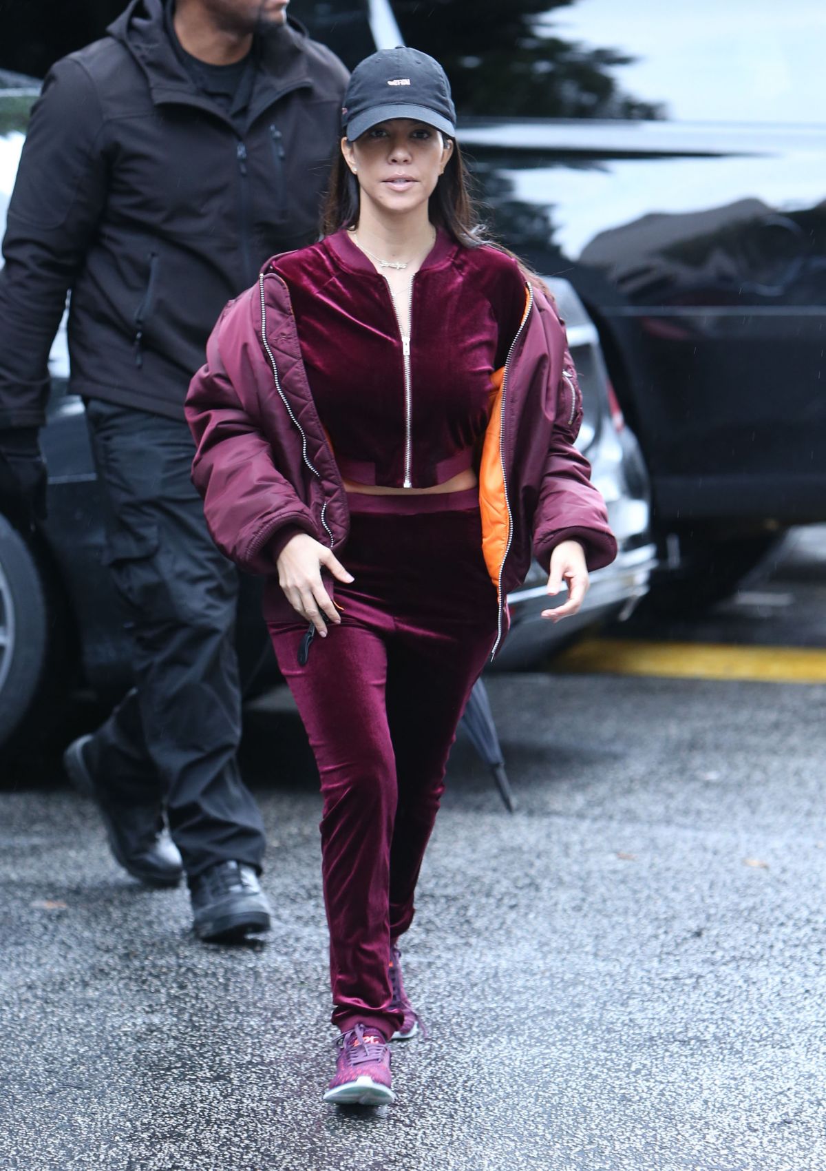 KOURTNEY KARDASHIAN Out and About in Woodland Hills 01/24/2017 KOURTNEY KARDASHIAN Out and About in Woodland Hills 01/24/2017
