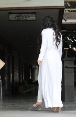 KOURTNEY KARDASHIAN Out for Lunch in Agoura Hills 01/18/2017