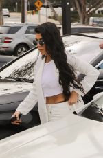 KOURTNEY KARDASHIAN Out for Lunch in Agoura Hills 01/18/2017