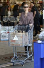 KRISTIN CAVALLARI Out Shopping in Los Angeles 01/17/2017