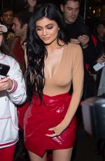 KYLIE JENNER Out for Dinner in New York 01/17/2017