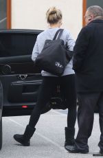 MARGOT ROBBIE Arrives at Pickwick Ice Rink in Los Angeles 01/03/2017
