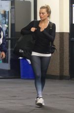 MARGOT ROBBIE Leaves Ice Skating Practice in Los Angeles 01/04/2017