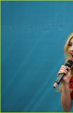 PEYTON ROI LIST at Pre-Super Bowl Concert in Houston 01/29/2017