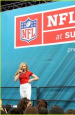 PEYTON ROI LIST at Pre-Super Bowl Concert in Houston 01/29/2017