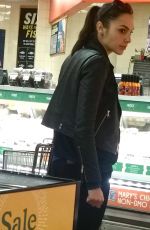 Pregnant GAL GADOT Shopping at Whole Foods in Beverly Hills 01/13/2017