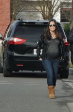 Pregnant JENELLE EVANS Out and About in Wilmington 01/04/2017