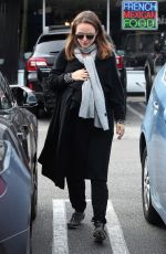 Pregnant NATALIE PORTMAN and Benjamin Millepied Out for Lunch in Los Angeles 01/03/2017