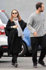 Pregnant NATALIE PORTMAN and Benjamin Millepied Out for Lunch in Los Angeles 01/03/2017