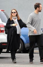 Pregnant NATALIE PORTMAN and Benjamin Millepied Out for Lunch in Los Angeles 01/03/2017