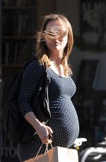 Pregnant NATALIE PORTMAN Out Shopping in Los Feliz 01/06/2017
