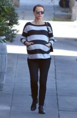 Pregnant NATLIE PORTMAN Out and About in Los Angeles 01/27/2017
