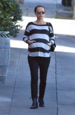 Pregnant NATLIE PORTMAN Out and About in Los Angeles 01/27/2017