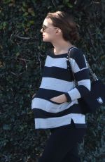Pregnant NATLIE PORTMAN Out and About in Los Angeles 01/27/2017