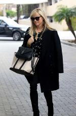 REESE WITHERSPOON Arrives at Her Office in Beverly Hills 01/04/2017
