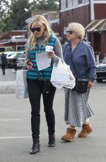 REESE WITHERSPOON Out in West Hollywood 01/16/2017