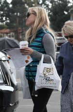 REESE WITHERSPOON Out in West Hollywood 01/16/2017