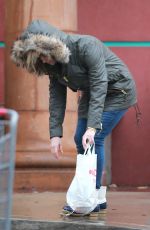 REESE WITHERSPOON Out Shopping in Brentwood 01/22/2017