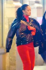 RIHANNA Leaves a Dentist