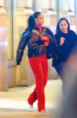RIHANNA Leaves a Dentist