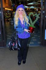 SARA BARRETT Leaves Gelson
