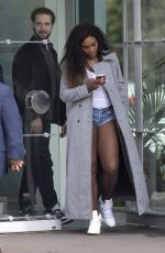 SERENA WILLIAMS Boarding a Helicopter in Auckland 12/31/2016