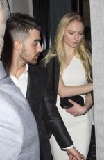 SOPHIE TURNER and Joe Jonas Leaves Craig