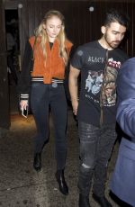 SOPHIE TURNER and Joe Jonas Leavs a Jonas Brothers