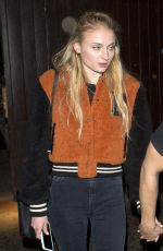 SOPHIE TURNER and Joe Jonas Leavs a Jonas Brothers