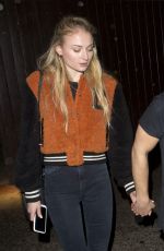 SOPHIE TURNER and Joe Jonas Leavs a Jonas Brothers